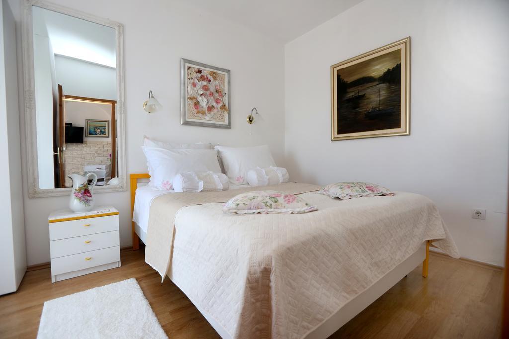 Apartmani Gloria Brodarica  Bagian luar foto